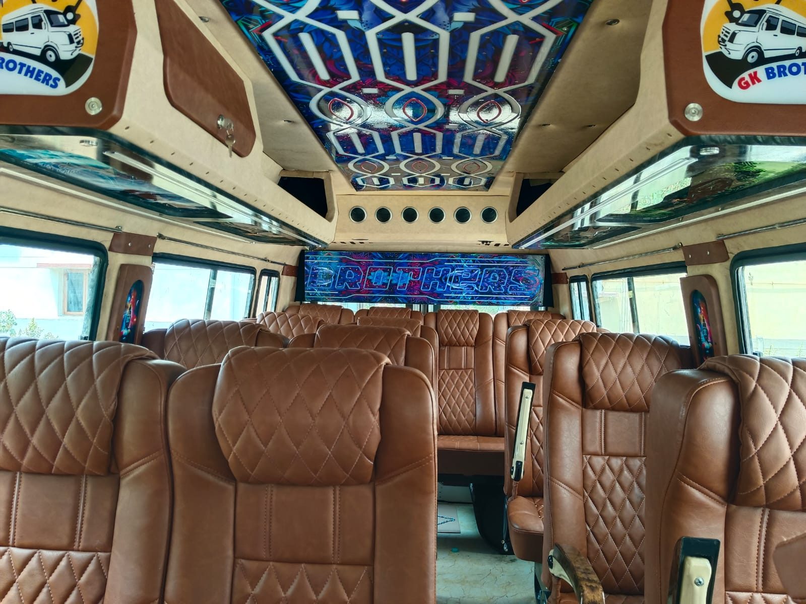 Tempo Traveller 18 Seater Rental — photo 3